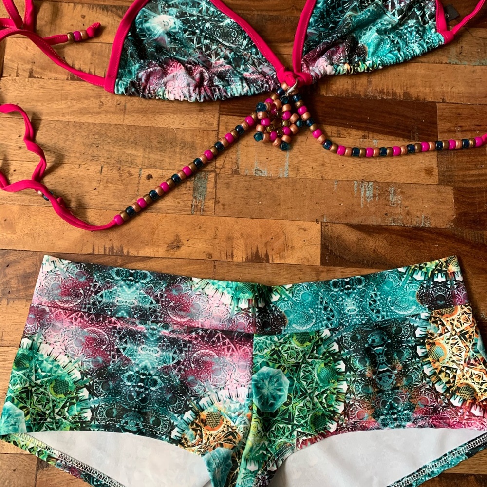 NWOT Geometric Bikini Rave - Picture 6 of 7